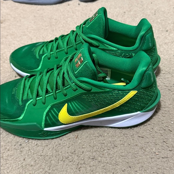 Nike Sabrina 2 Shoes - Picture 4 of 5